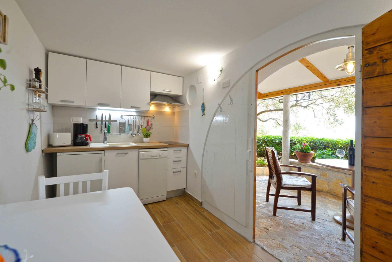 Sea Side Apartment Murter Ngoại thất bức ảnh